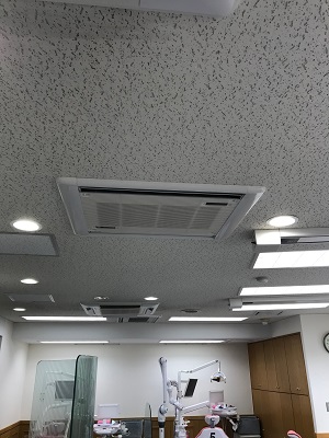 空気清浄を診療室全部屋に設置しました。
